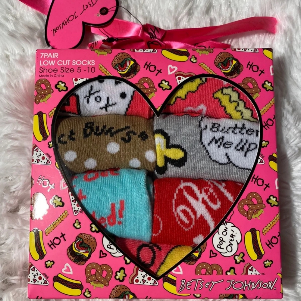 NEW betsey Johnson 7pk low cut socks